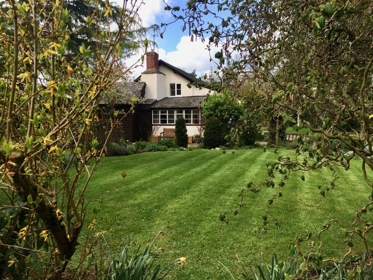 Yew Tree Cottage Леминстер Экстерьер фото